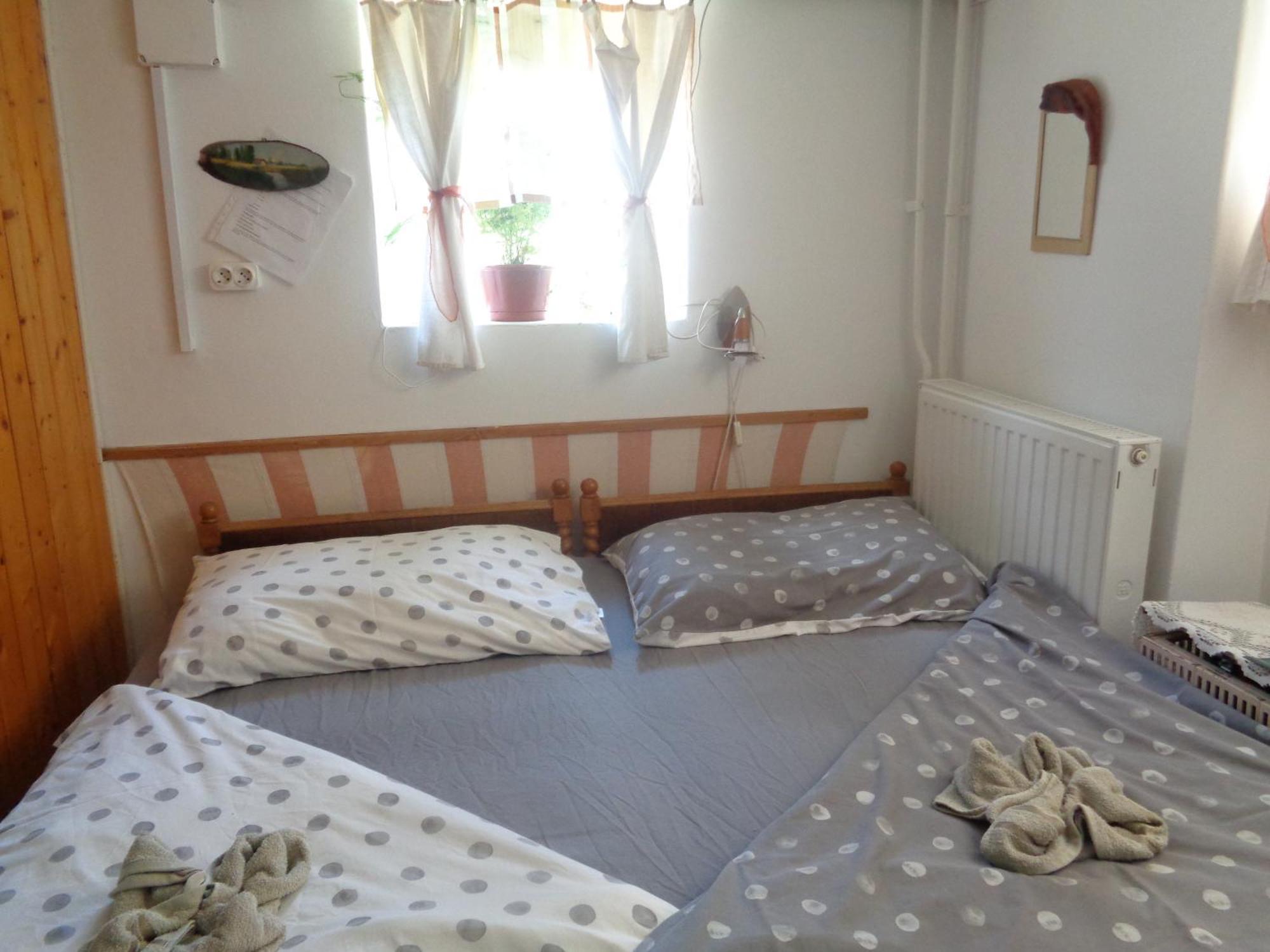 Irenke Vendeghaz Apartment Alsópáhok Exterior foto