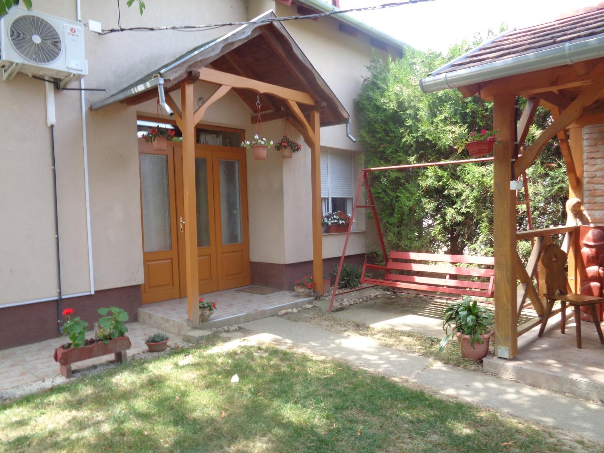 Irenke Vendeghaz Apartment Alsópáhok Exterior foto